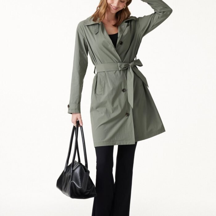Leichter wasserabweisender Trenchcoat mit Reverskragen und Taschen